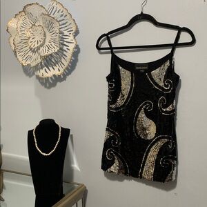 Frank Lyman design Black and silver sequence tank top size 4